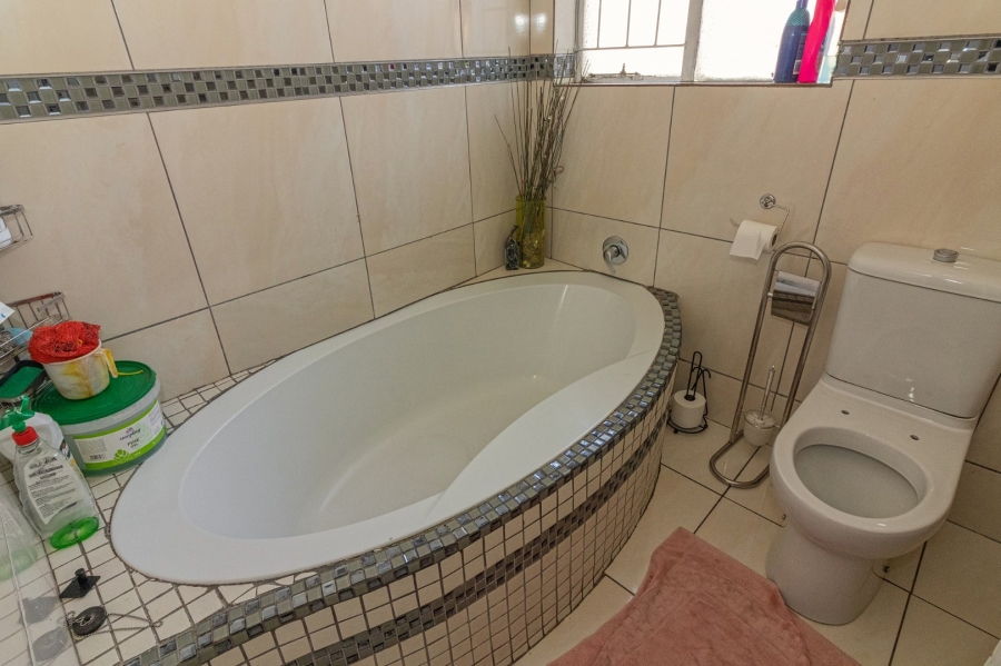 3 Bedroom Property for Sale in West Park Free State